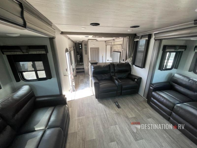 RVs for 4-6 People